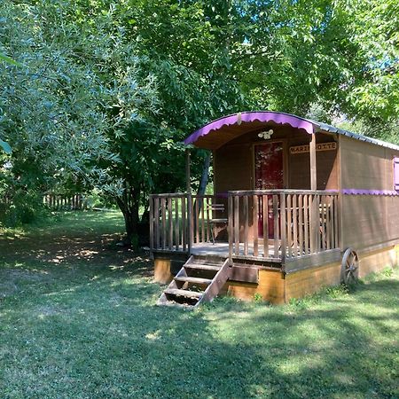 Camping, Hôtel De Plein Air Les Cariamas Chateauroux-les-Alpes Bagian luar foto