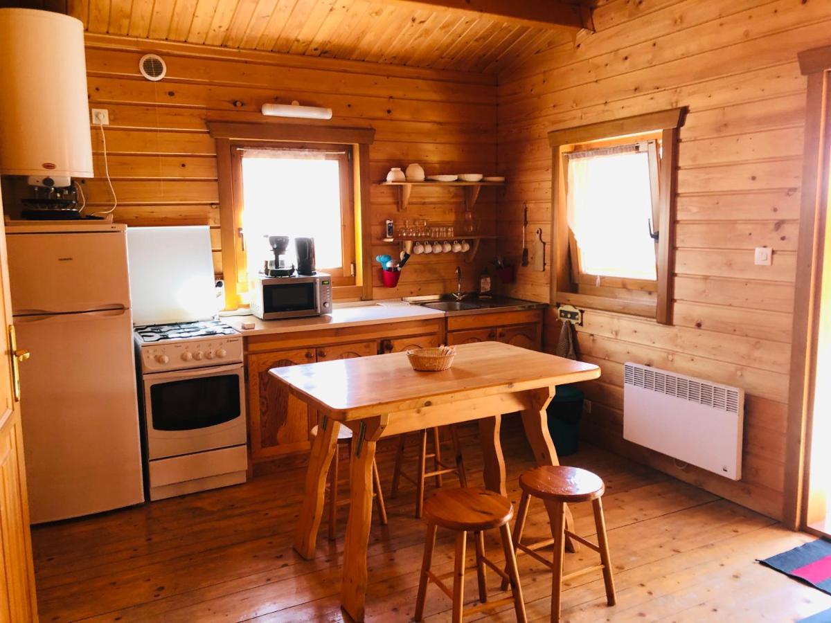 Camping, Hôtel De Plein Air Les Cariamas Chateauroux-les-Alpes Bagian luar foto