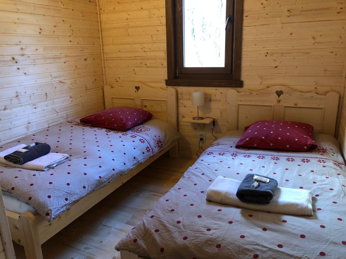 Camping, Hôtel De Plein Air Les Cariamas Chateauroux-les-Alpes Bagian luar foto