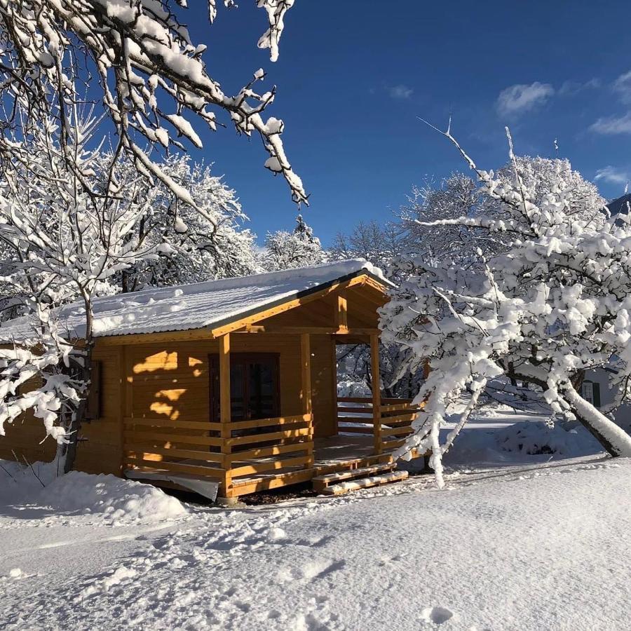 Camping, Hôtel De Plein Air Les Cariamas Chateauroux-les-Alpes Bagian luar foto