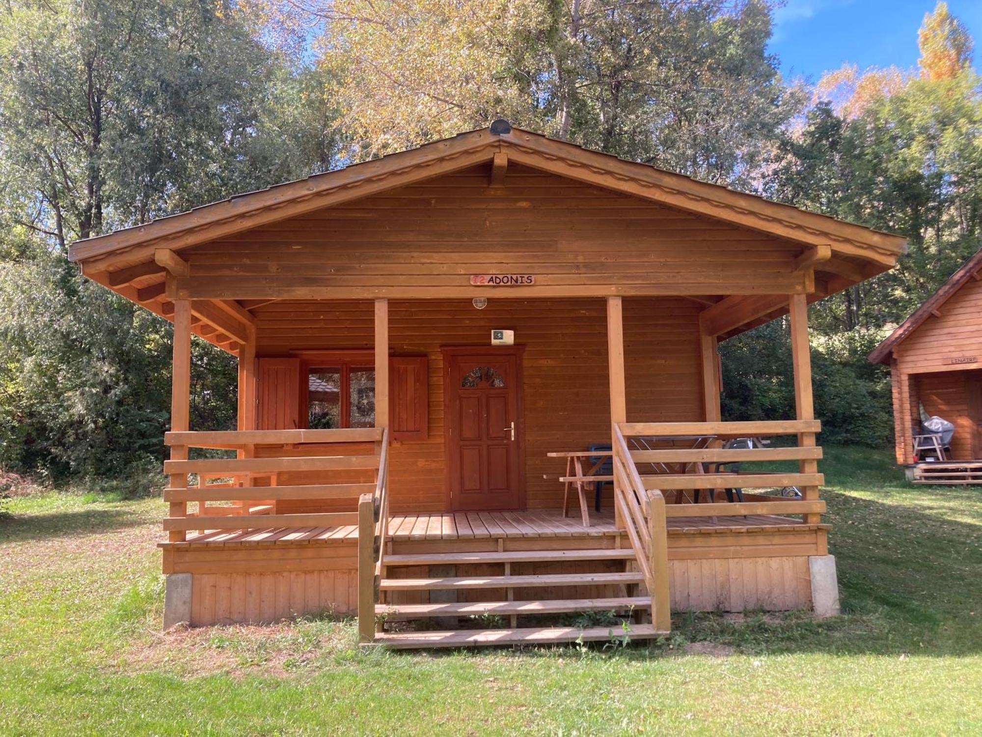 Camping, Hôtel De Plein Air Les Cariamas Chateauroux-les-Alpes Bagian luar foto