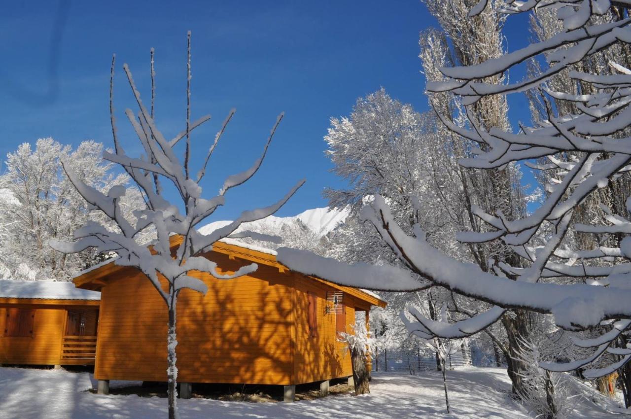 Camping, Hôtel De Plein Air Les Cariamas Chateauroux-les-Alpes Bagian luar foto